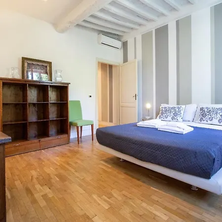 Apartment Tango Luxury In Center Town Lucca