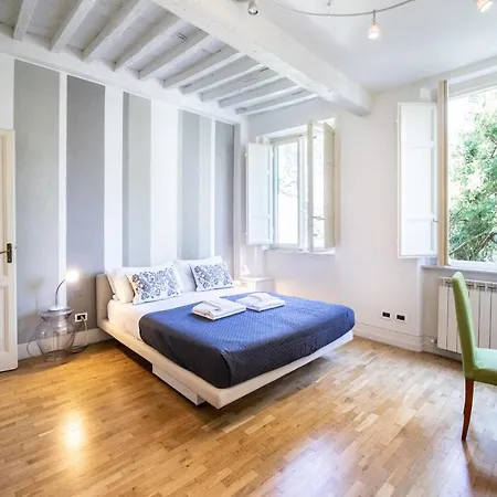 Tango Luxury In Center Town Apartment